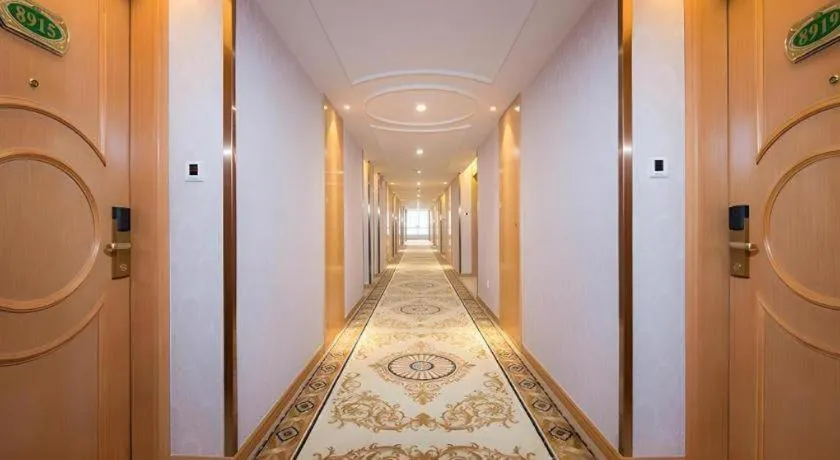 Vienna Hotel Chengdu Chunxi Road Lijiatuo Metro Station