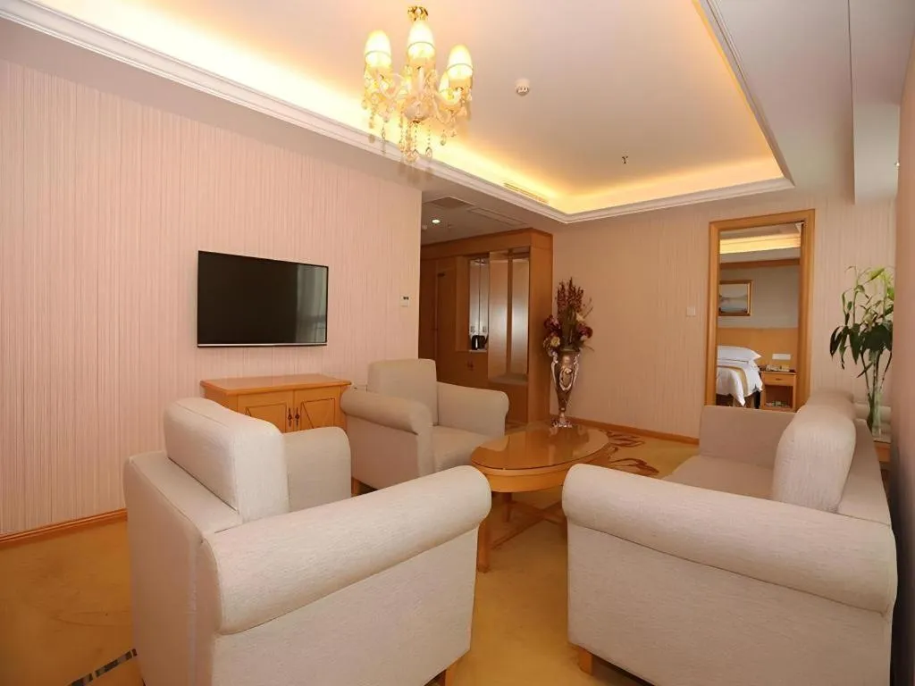 Vienna Hotel Chengdu Chunxi Road Lijiatuo Metro Station