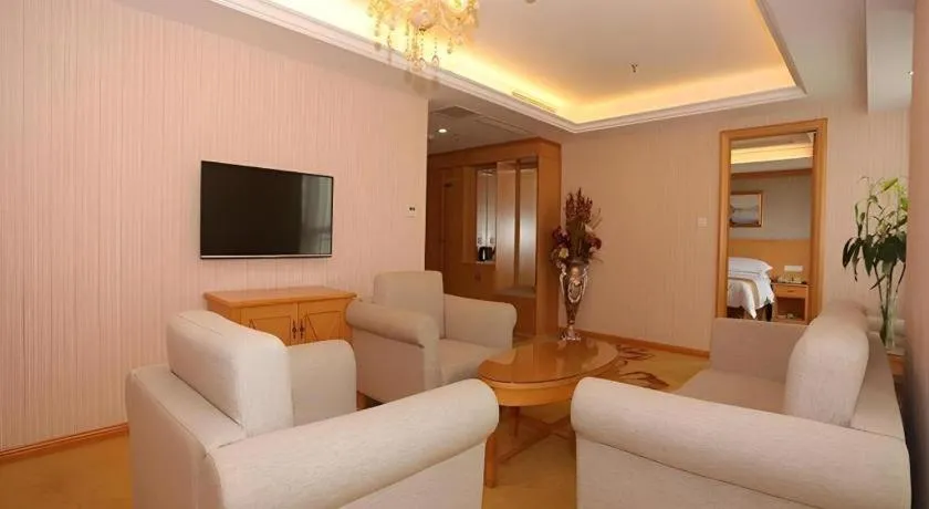 Vienna Hotel Chengdu Chunxi Road Lijiatuo Metro Station