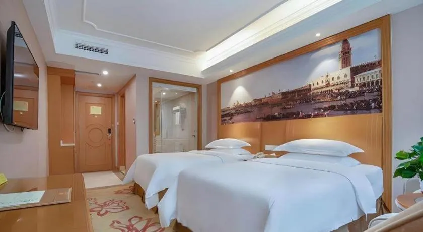 Bed in Vienna Hotel Changsha Wuyi Avenue Railway Station