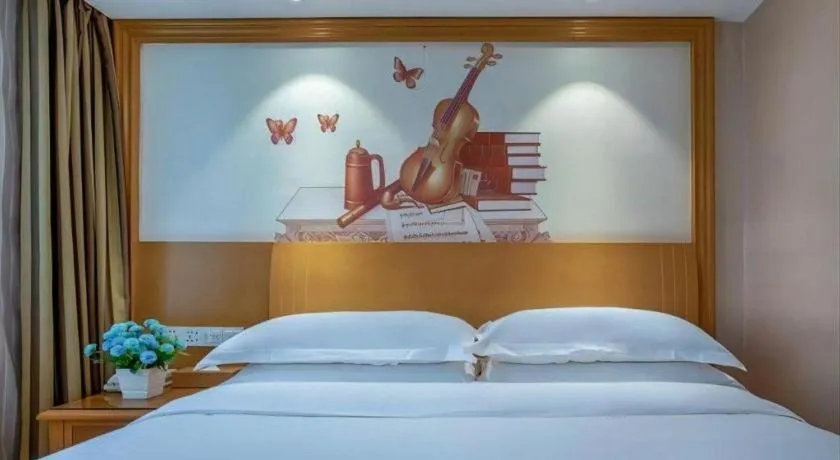 Bed in Vienna Hotel Changsha Wuyi Avenue Railway Station
