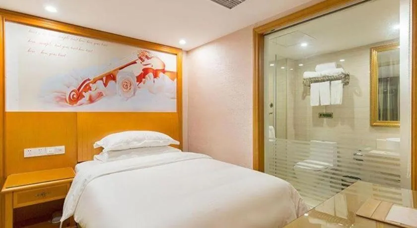 Bed in Vienna Hotel Changsha Wuyi Avenue Railway Station