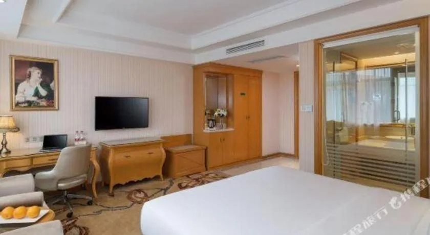 Bed in Vienna Hotel Chengdu Airport Shuangliu Wanda