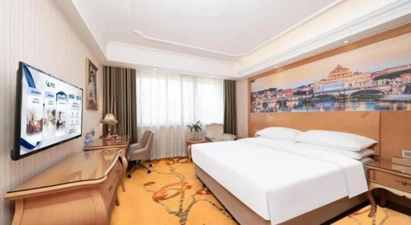 Bed in Vienna Hotel Chengdu Airport Shuangliu Wanda