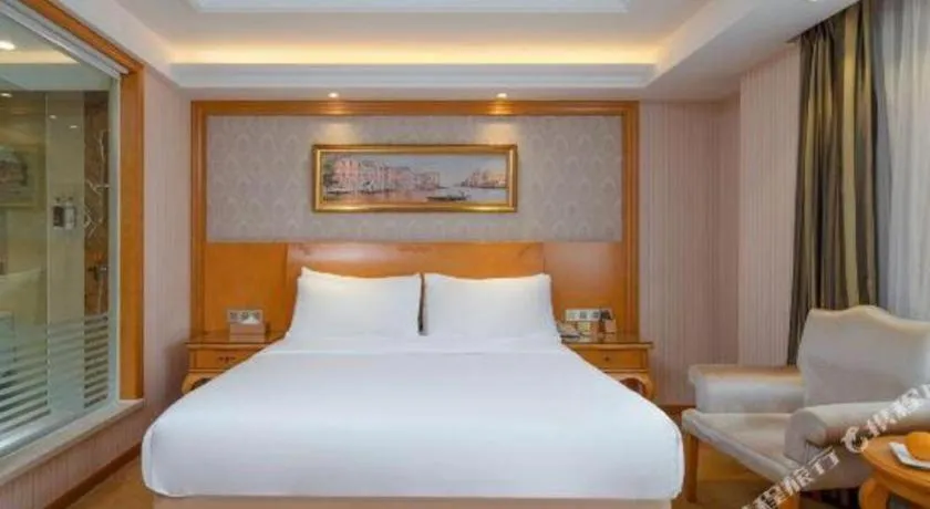 Bed in Vienna Hotel Chengdu Airport Shuangliu Wanda