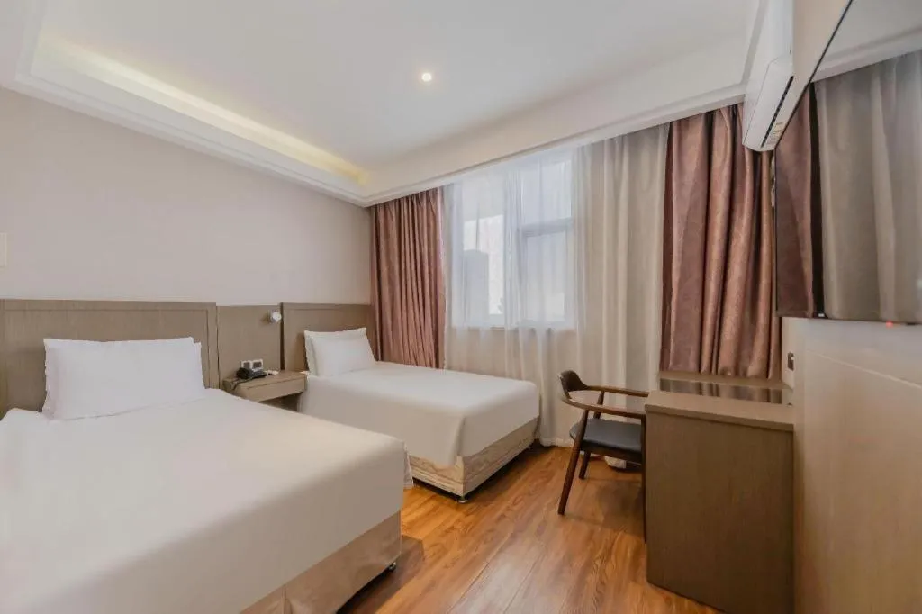 Bed in Yitel Shanghai Hongqiao Railway Station National Convention and Exhibition Center