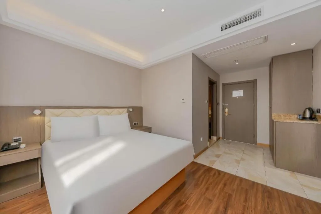 Bed in Yitel Shanghai Hongqiao Railway Station National Convention and Exhibition Center