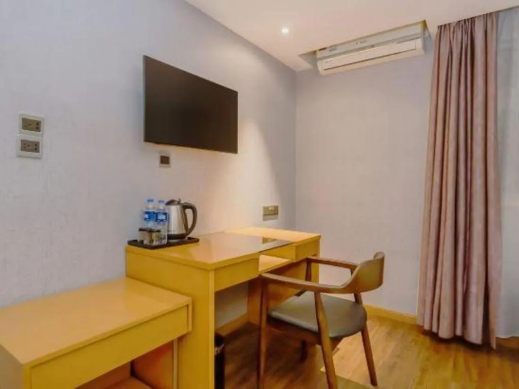 Yitel Shanghai Hongqiao Railway Station National Convention and Exhibition Center