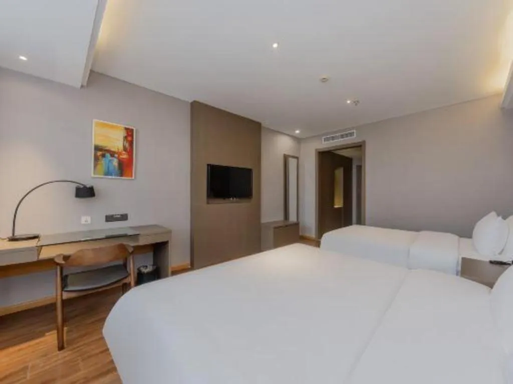 Bed in Yitel Shanghai Hongqiao Railway Station National Convention and Exhibition Center