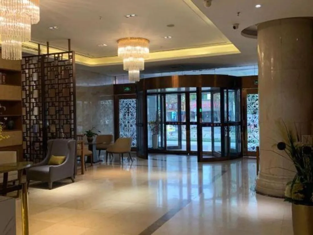 Yitel Shanghai Hongqiao Railway Station National Convention and Exhibition Center