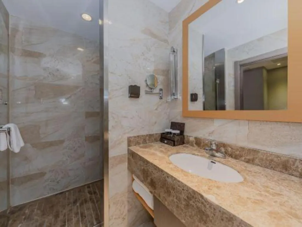 Yitel Shanghai Hongqiao Railway Station National Convention and Exhibition Center