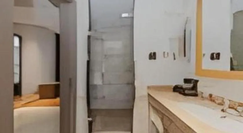 Yitel Shanghai Hongqiao Railway Station National Convention and Exhibition Center