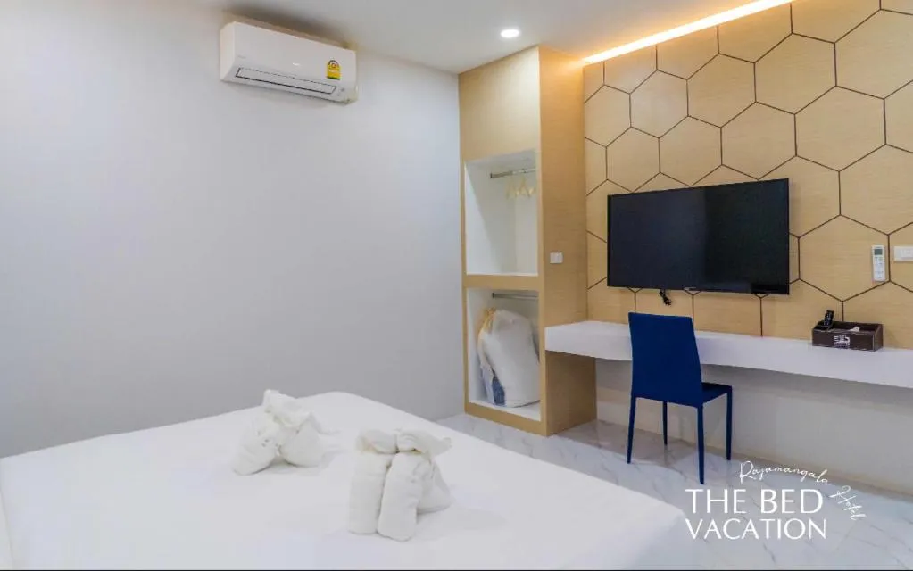 Bed in The Bed Vacation Rajamangala Hotel