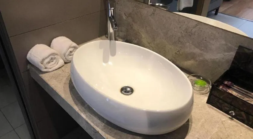 Yitel Shenyang Sanhao Street Shengjing Hospital