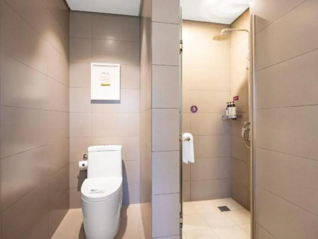 Yitel Shenyang Sanhao Street Shengjing Hospital