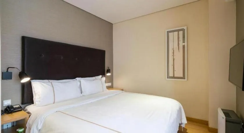 Bed in Yitel Shenyang Sanhao Street Shengjing Hospital