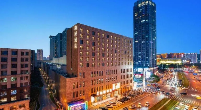 Yitel Shenyang Hunnan Olympic Sports Center Wanda Plaza