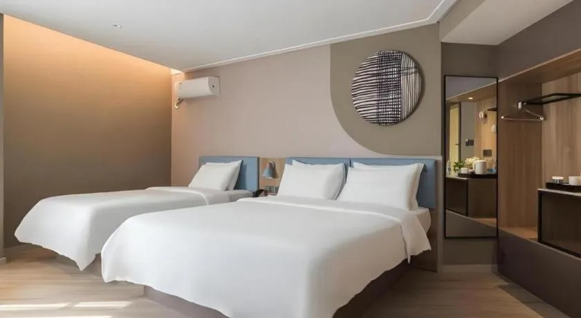 Bed in Home Inn Neo Leshan Central Food Street