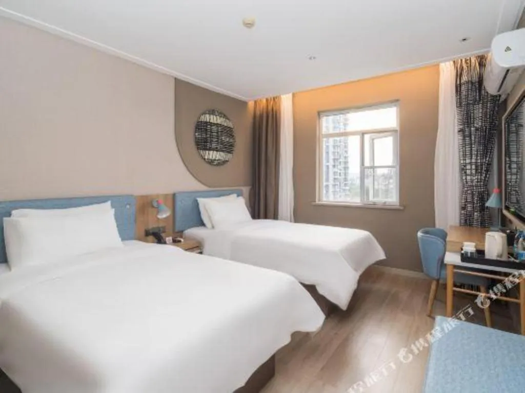 Bed in Home Inn Neo Leshan Central Food Street