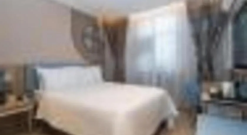 Bed in Home Inn Neo Leshan Central Food Street