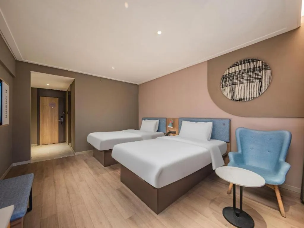 Bed in Home Inn Neo Leshan Central Food Street