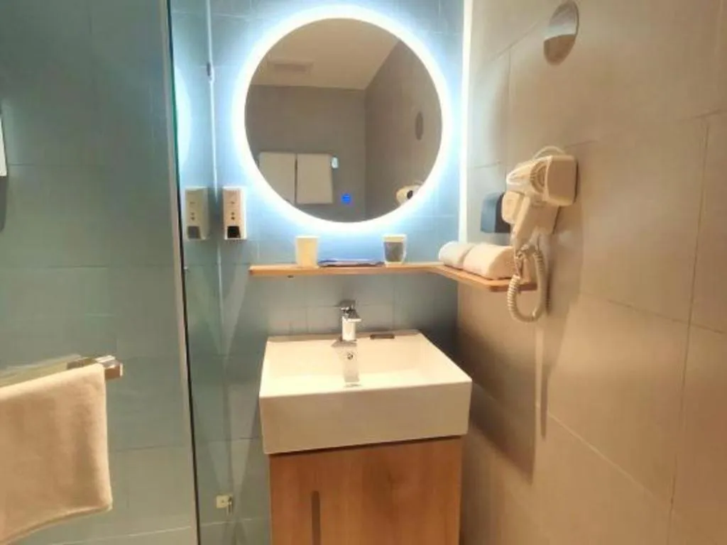 Home Inn Neo Leshan Central Food Street