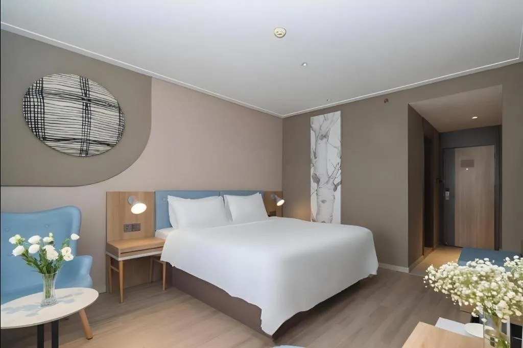 Bed in Home Inn Neo Leshan Central Food Street