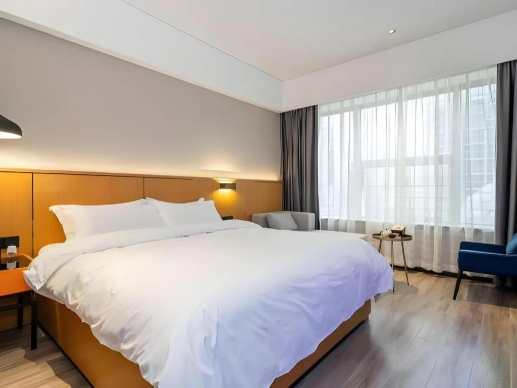 Bed in SOFIS POP HOTEL