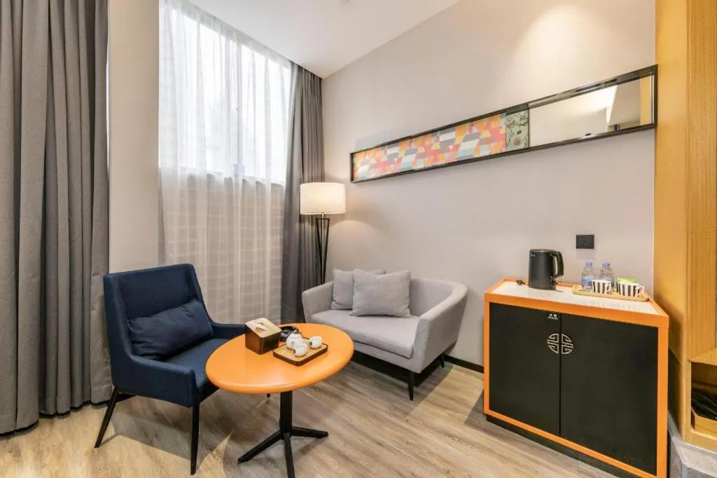 Bed in SOFIS POP HOTEL