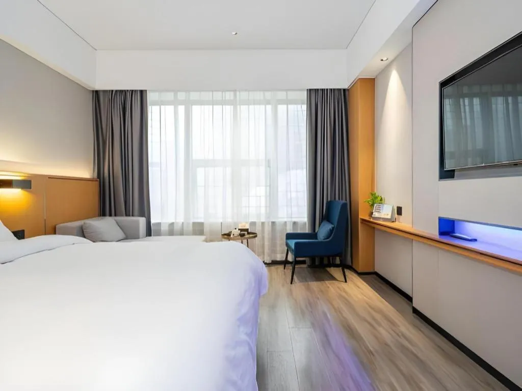 Bed in SOFIS POP HOTEL