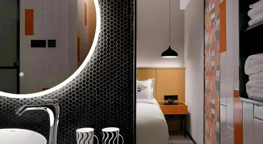 Bed in SOFIS POP HOTEL