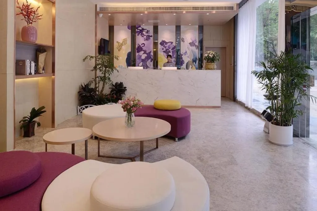 Lavande Hotel Wuhan Huazhong Normal University Guangbutun Metro Station