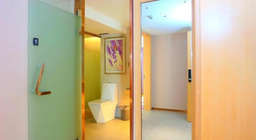 Lavande Hotels Jingshan Bus Station