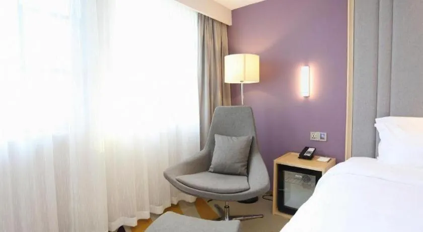 Bed in Lavande Hotels Jingshan Bus Station