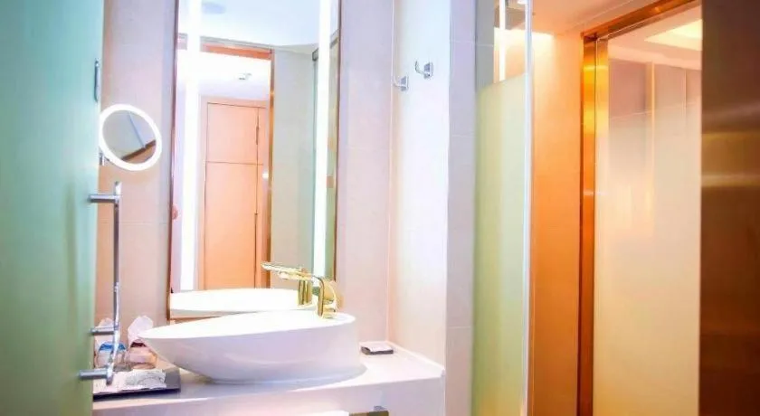 Lavande Hotels Jingshan Bus Station