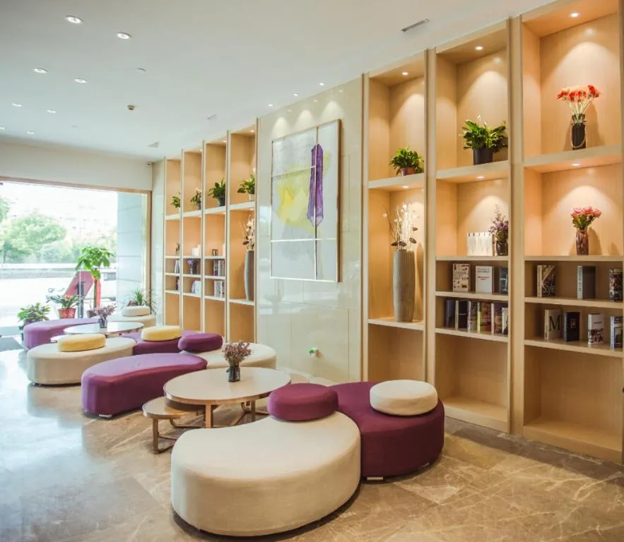 Lavande Hotels Jingshan Bus Station