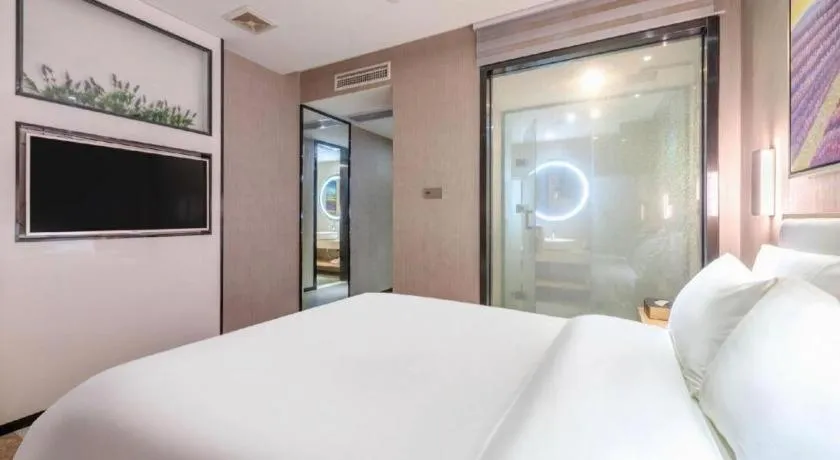 Bed in Lavande Hotels Guangzhou Jiahe Wanggang Metro Station Junhe Avenue