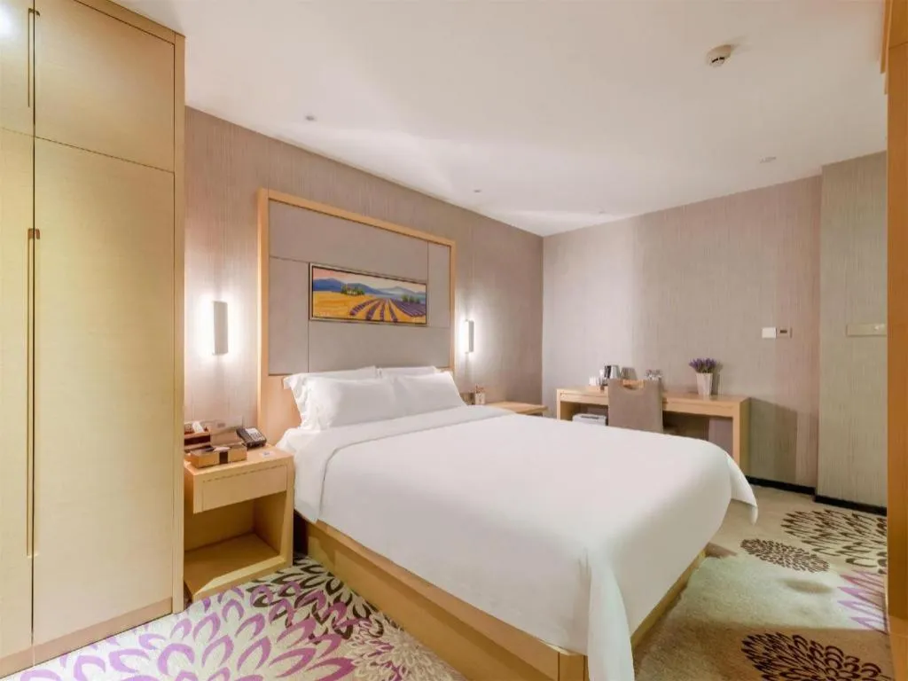 Bed in Lavande Hotels Guangzhou Jiahe Wanggang Metro Station Junhe Avenue