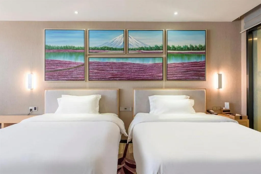 Bed in Lavande Hotels Guangzhou Jiahe Wanggang Metro Station Junhe Avenue