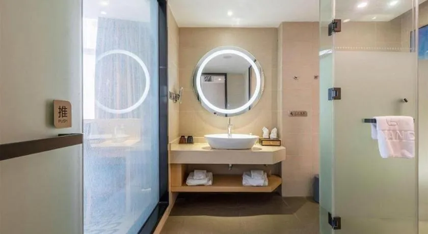 Lavande Hotels Guangzhou Jiahe Wanggang Metro Station Junhe Avenue