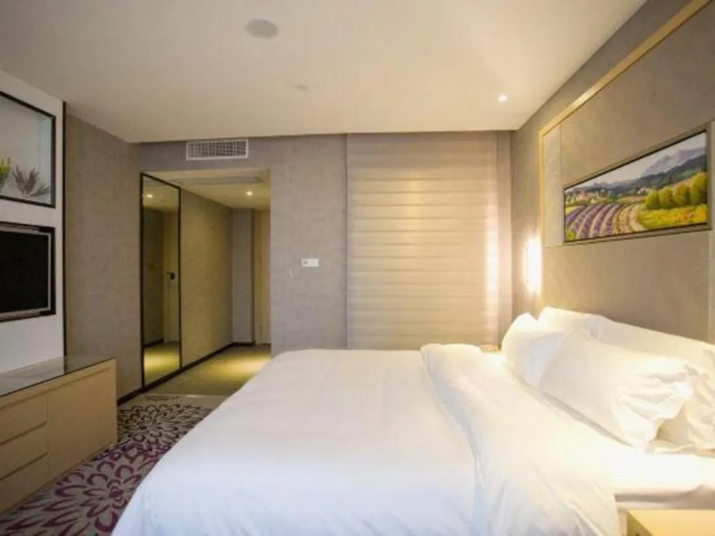 Bed in Lavande Hotels Guangzhou Jiahe Wanggang Metro Station Junhe Avenue