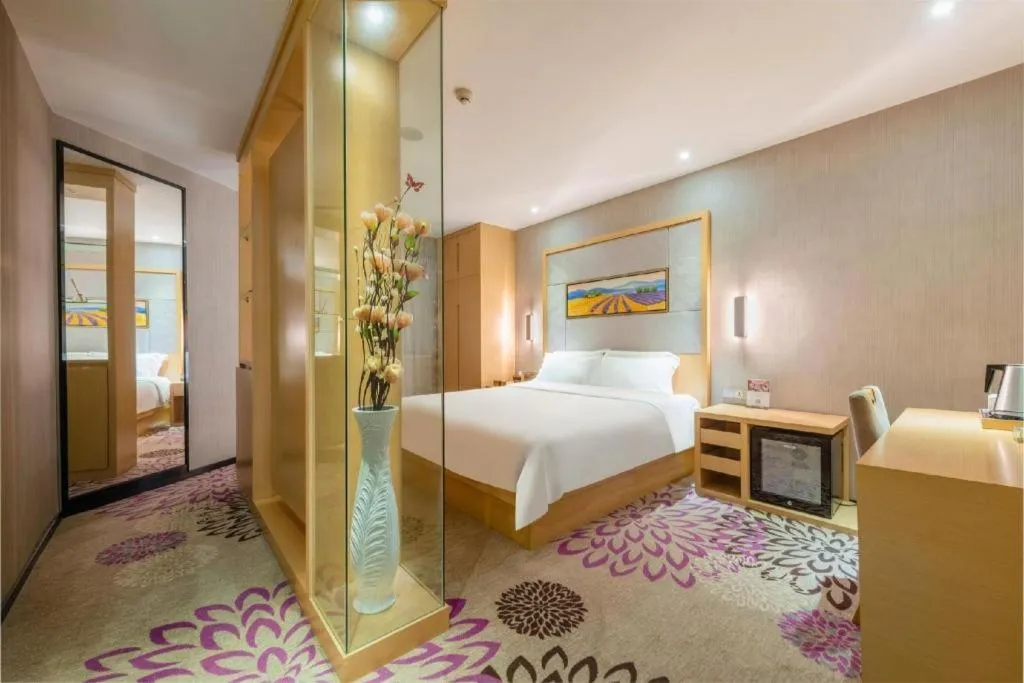 Bed in Lavande Hotels Guangzhou Jiahe Wanggang Metro Station Junhe Avenue