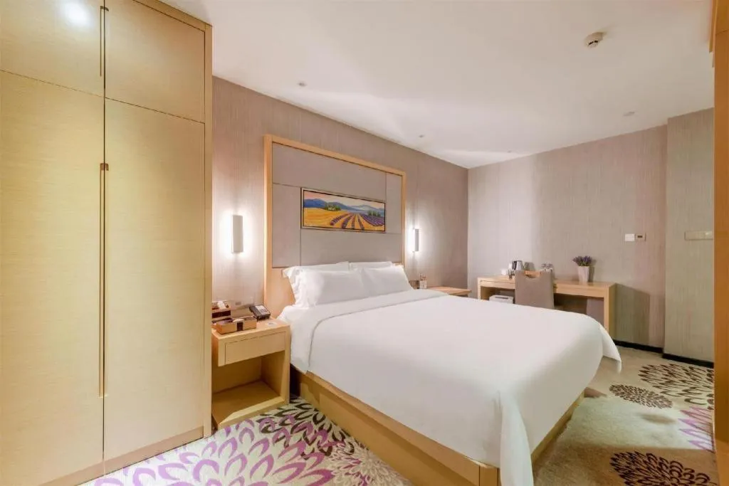 Bed in Lavande Hotels Guangzhou Jiahe Wanggang Metro Station Junhe Avenue