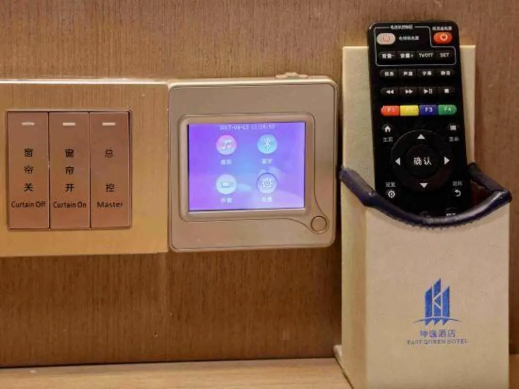 East Queen Hotel (Xi'an Beimen Metro Station)