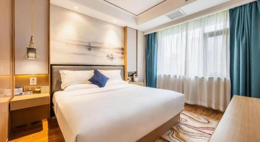 Bed in East Queen Hotel (Xi'an Beimen Metro Station)