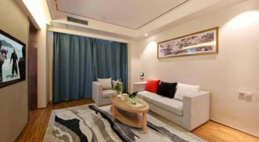 East Queen Hotel (Xi'an Beimen Metro Station)