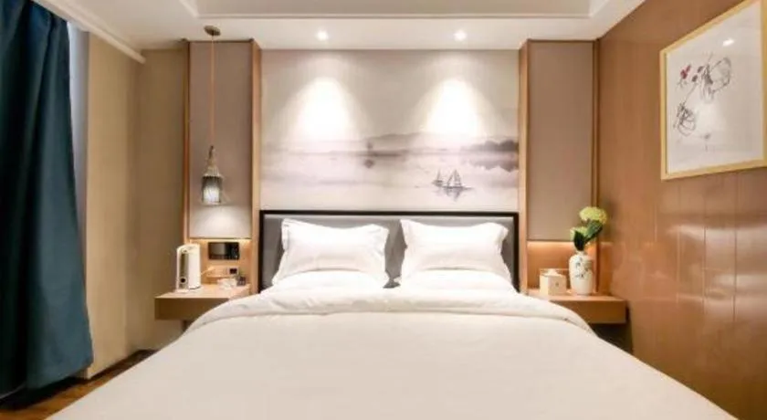 Bed in East Queen Hotel (Xi'an Beimen Metro Station)