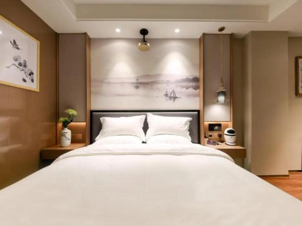 Bed in East Queen Hotel (Xi'an Beimen Metro Station)