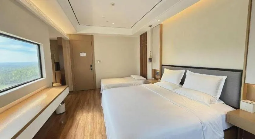 Bed in East Queen Hotel (Xi'an Beimen Metro Station)