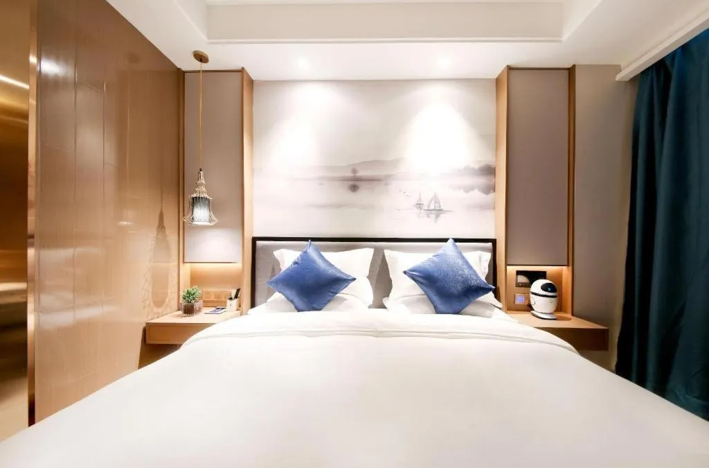 Bed in East Queen Hotel (Xi'an Beimen Metro Station)